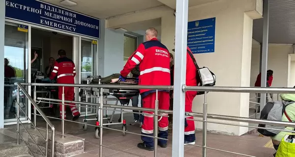 У Києві терміново евакуйовують дві лікарні через ймовірну загрозу удару
